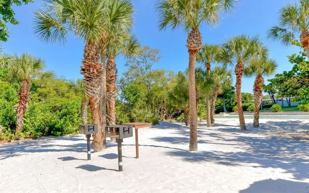 237 Hourglass Way Sarasota FL 34242