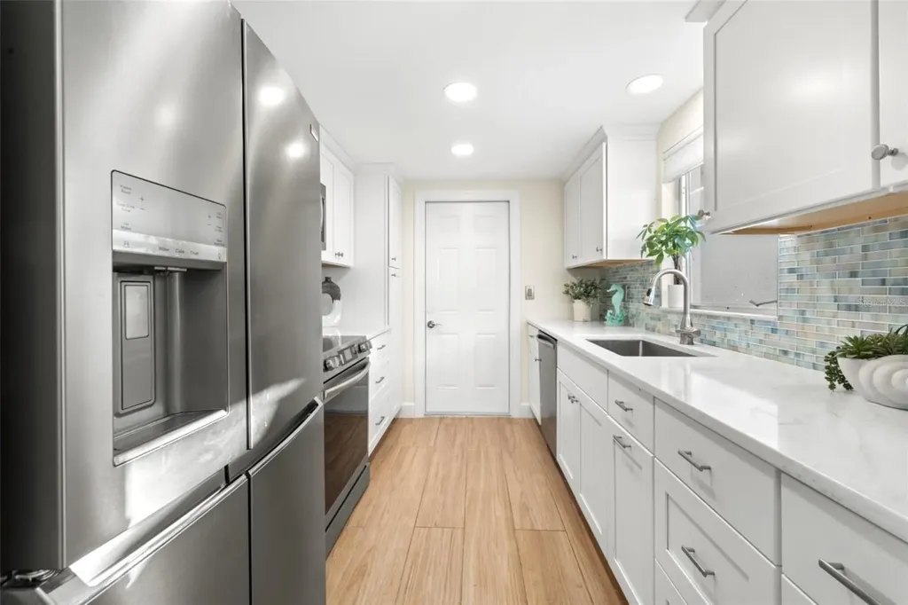 237 Hourglass Way Sarasota FL 34242