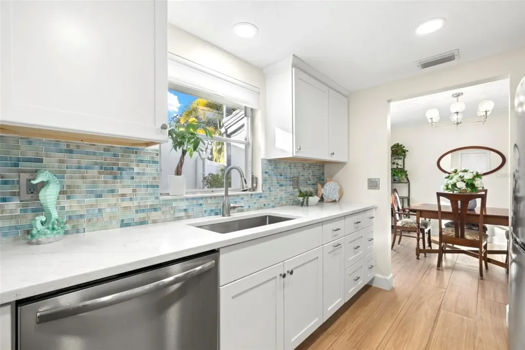 237 Hourglass Way Sarasota FL 34242