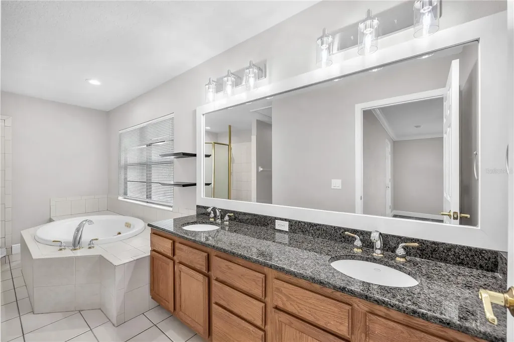 614 Yardarm Drive Apollo Beach FL 33572