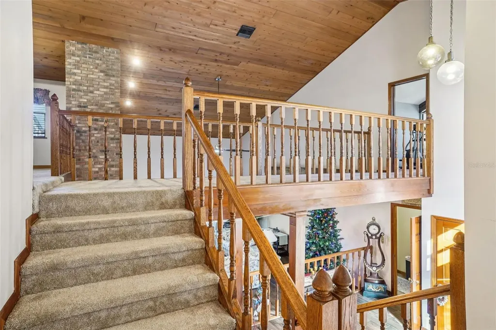 29207 Old Mill W Tavares FL 32778