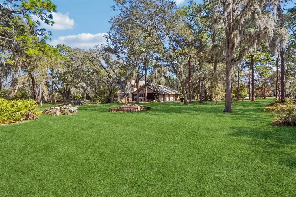29207 Old Mill W Tavares FL 32778