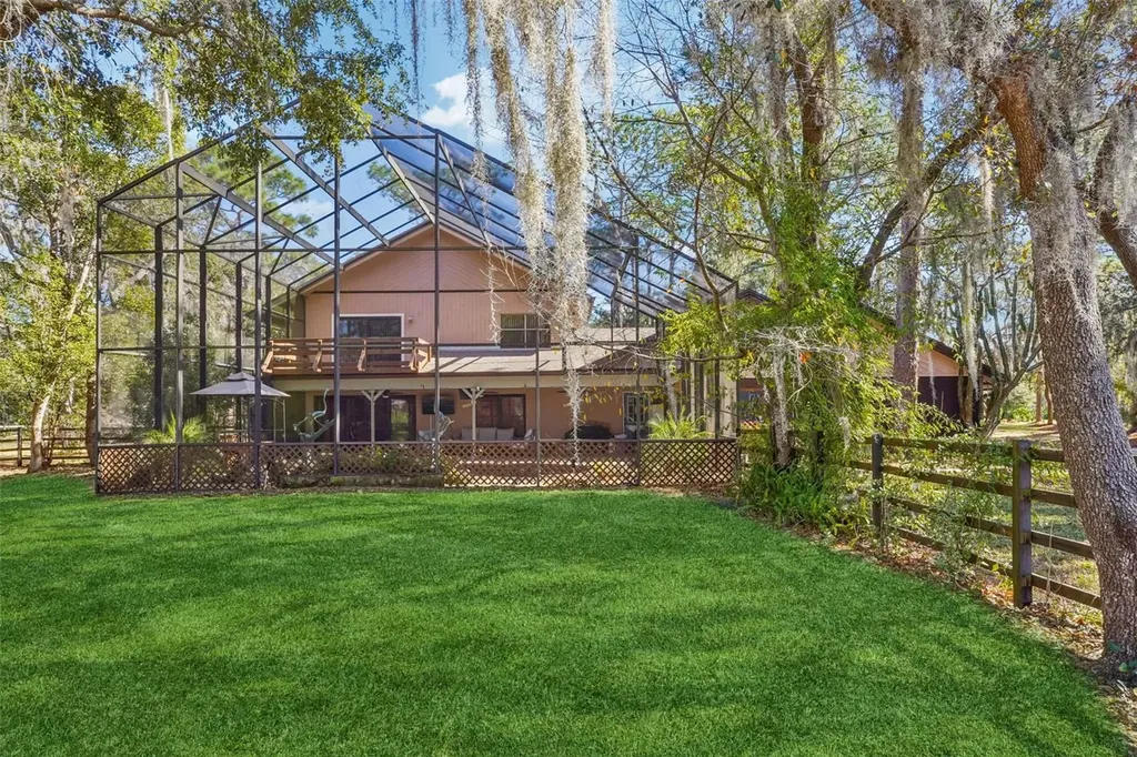 29207 Old Mill W Tavares FL 32778