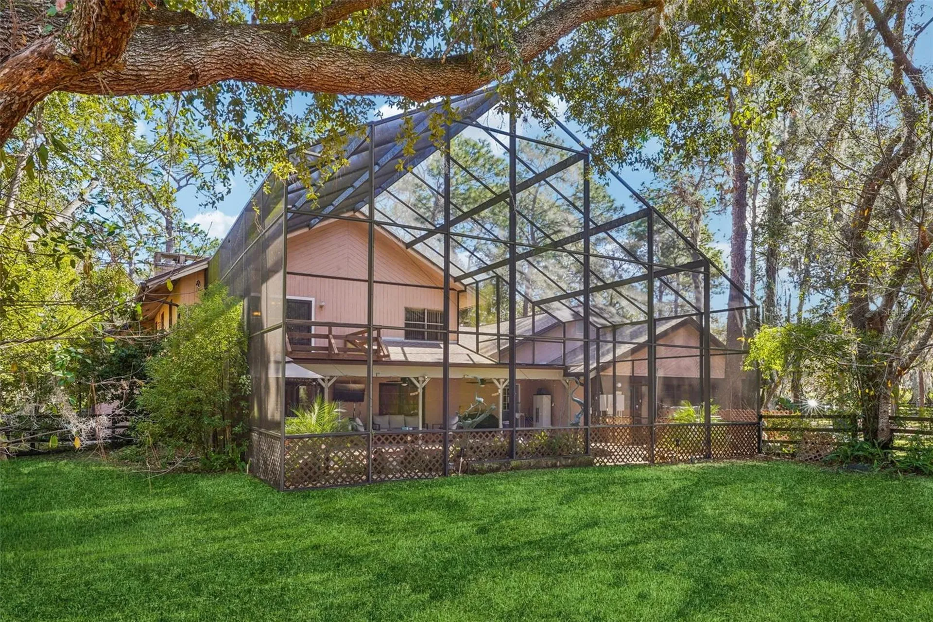 29207 Old Mill W Tavares FL 32778
