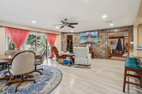 29207 Old Mill W Tavares FL 32778