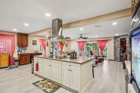 29207 Old Mill W Tavares FL 32778