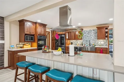 29207 Old Mill W Tavares FL 32778