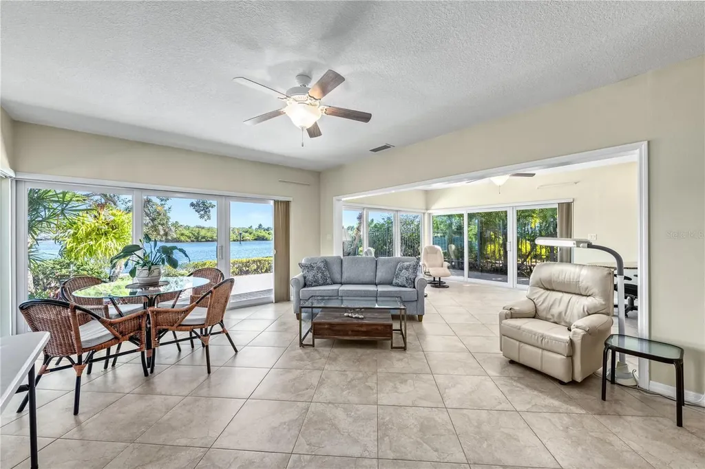 1320 Moonmist Drive Sarasota FL 34242