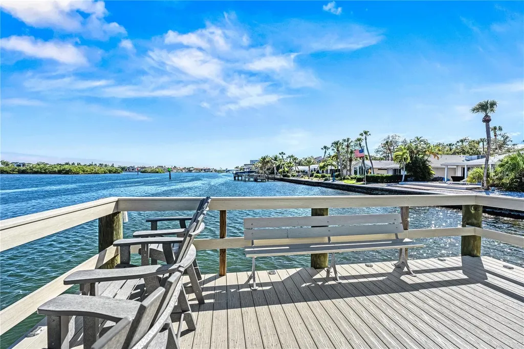 1320 Moonmist Drive Sarasota FL 34242