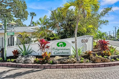 1320 Moonmist Drive Sarasota FL 34242