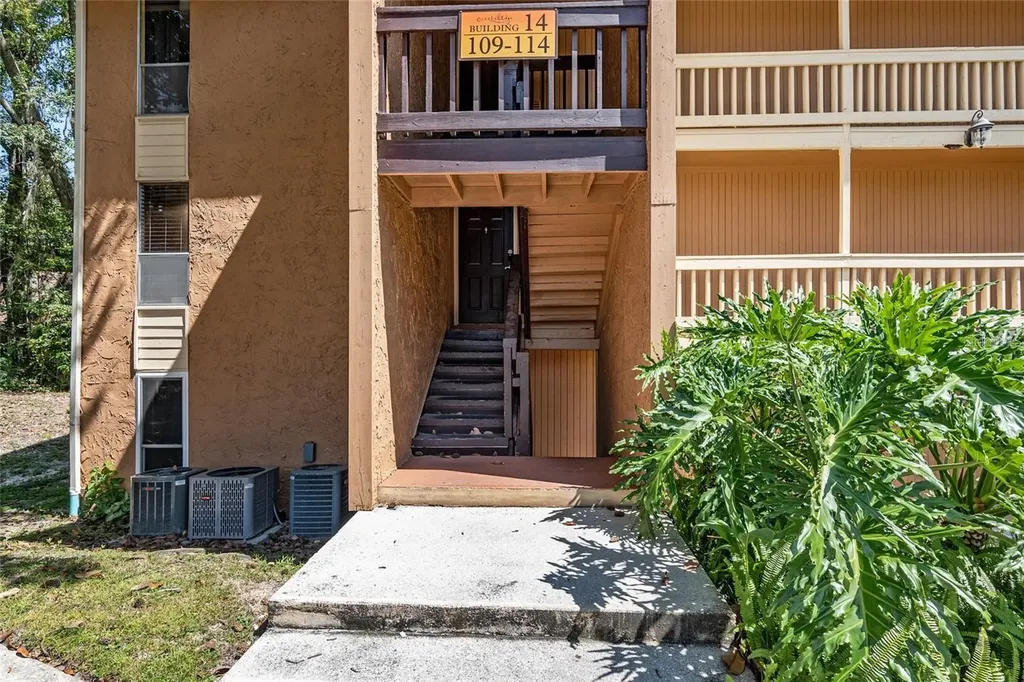 1810 NW 23rd Boulevard Gainesville FL 32605