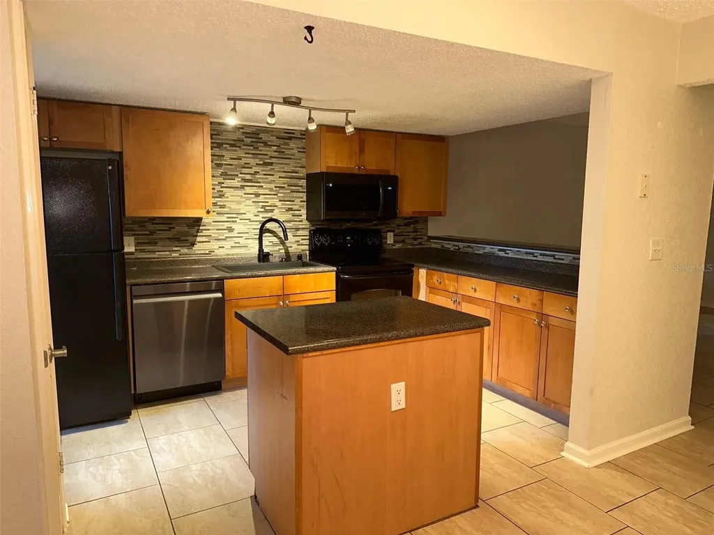 1810 NW 23rd Boulevard Gainesville FL 32605