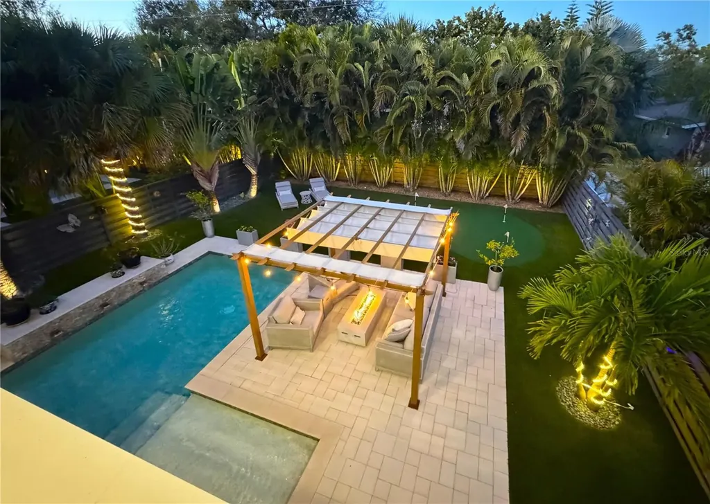 2323 Pine Terrace Sarasota FL 34231