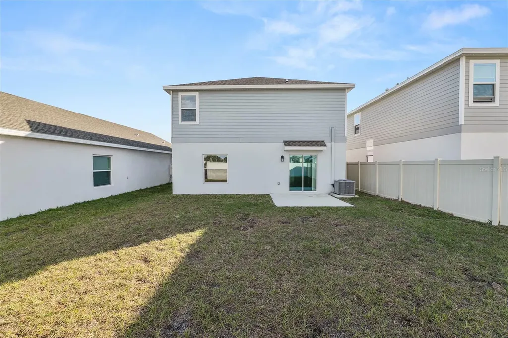 1465 Deepwater Circle Eagle Lake FL 33839