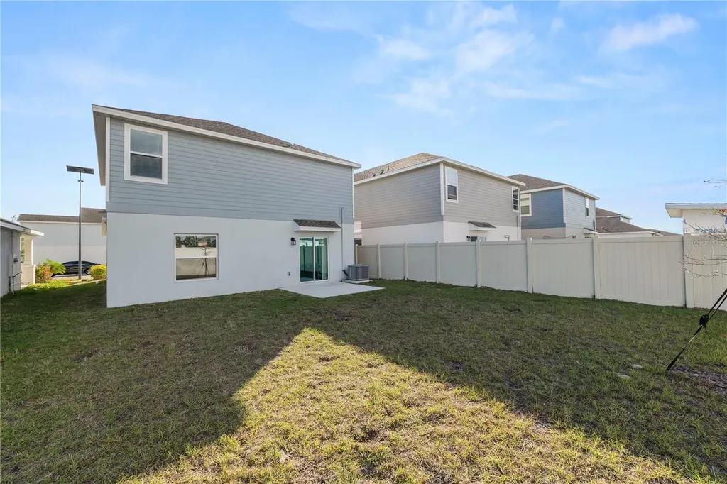1465 Deepwater Circle Eagle Lake FL 33839