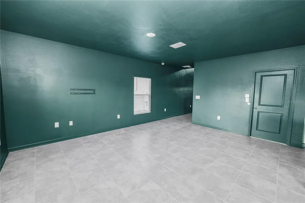 1465 Deepwater Circle Eagle Lake FL 33839