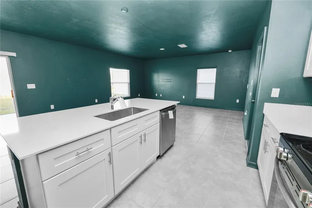 1465 Deepwater Circle Eagle Lake FL 33839
