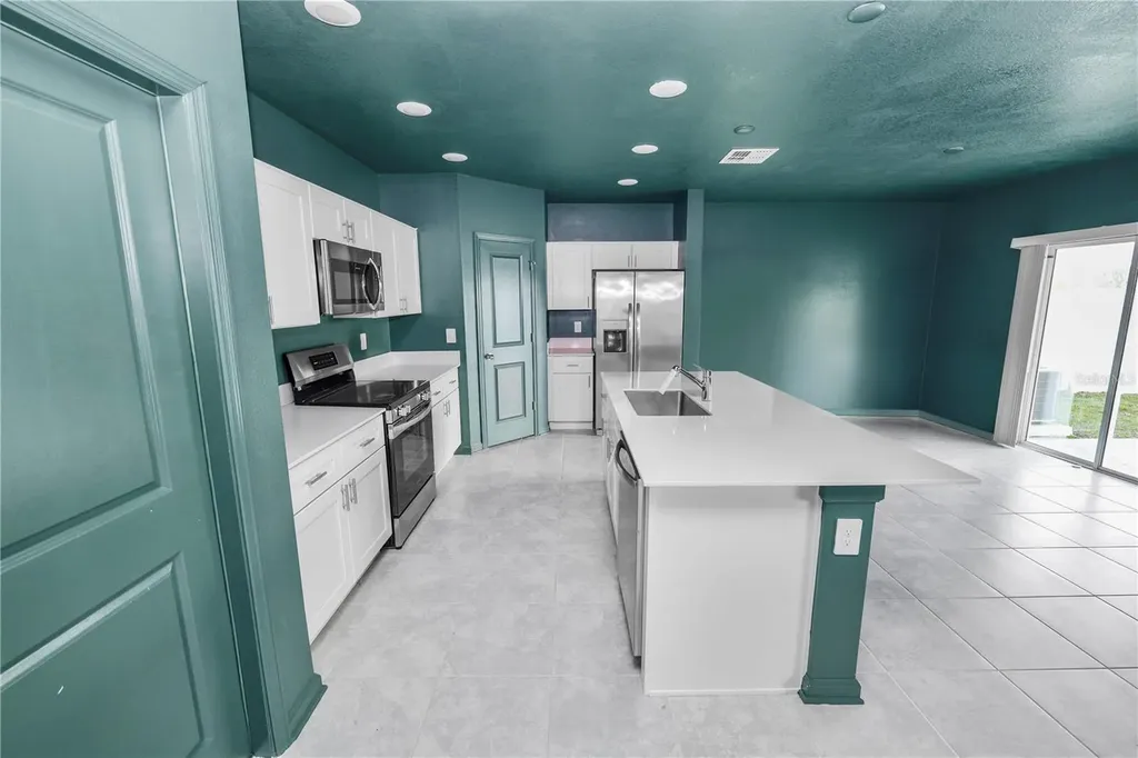 1465 Deepwater Circle Eagle Lake FL 33839