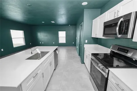 1465 Deepwater Circle Eagle Lake FL 33839