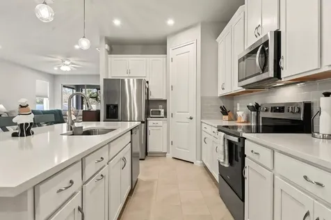 810 Ruddy Quail Place Sun City Center FL 33573