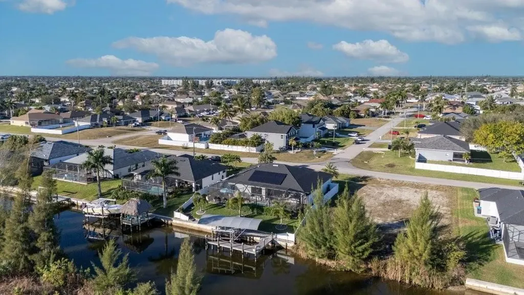 2115 SW 17th Place Cape Coral FL 33991