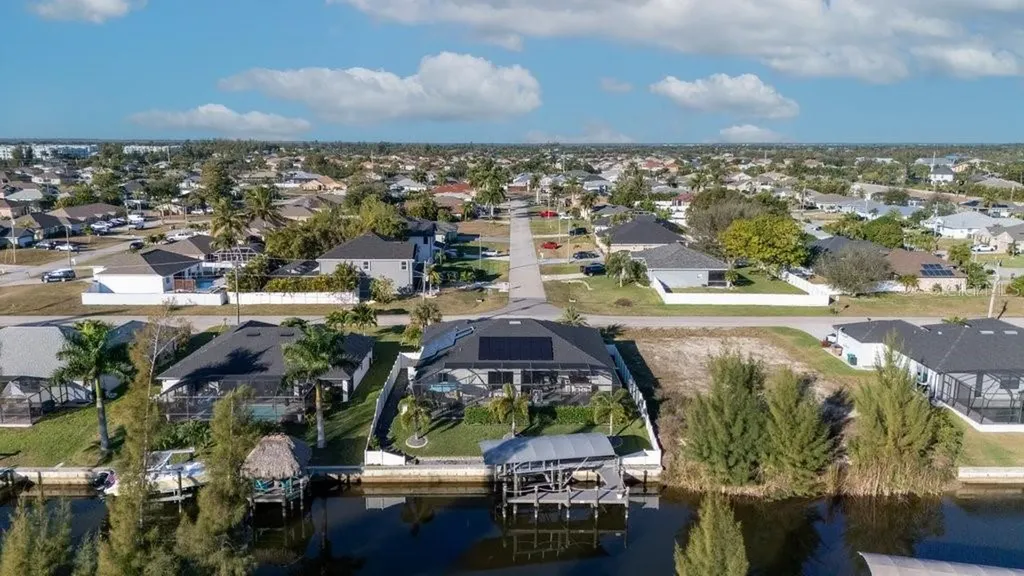 2115 SW 17th Place Cape Coral FL 33991