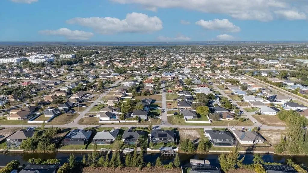 2115 SW 17th Place Cape Coral FL 33991