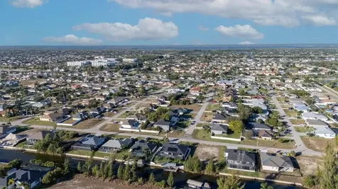 2115 SW 17th Place Cape Coral FL 33991