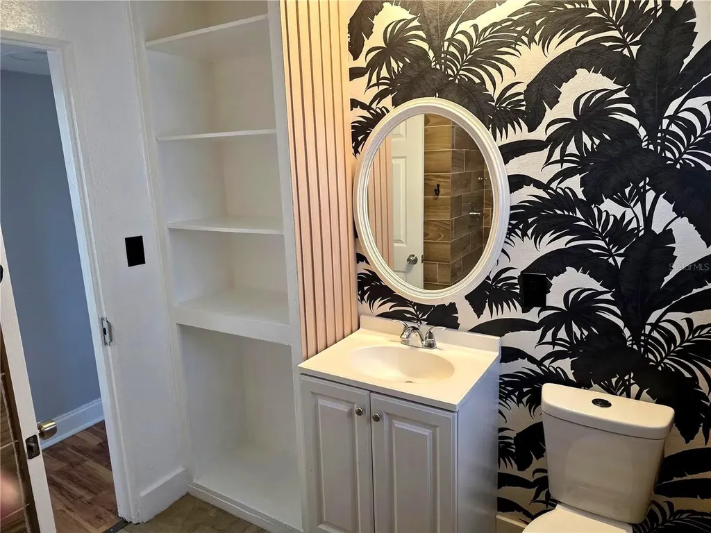 821 S Solandra Drive Orlando FL 32807