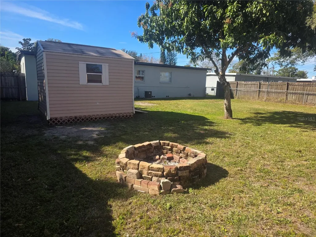 821 S Solandra Drive Orlando FL 32807