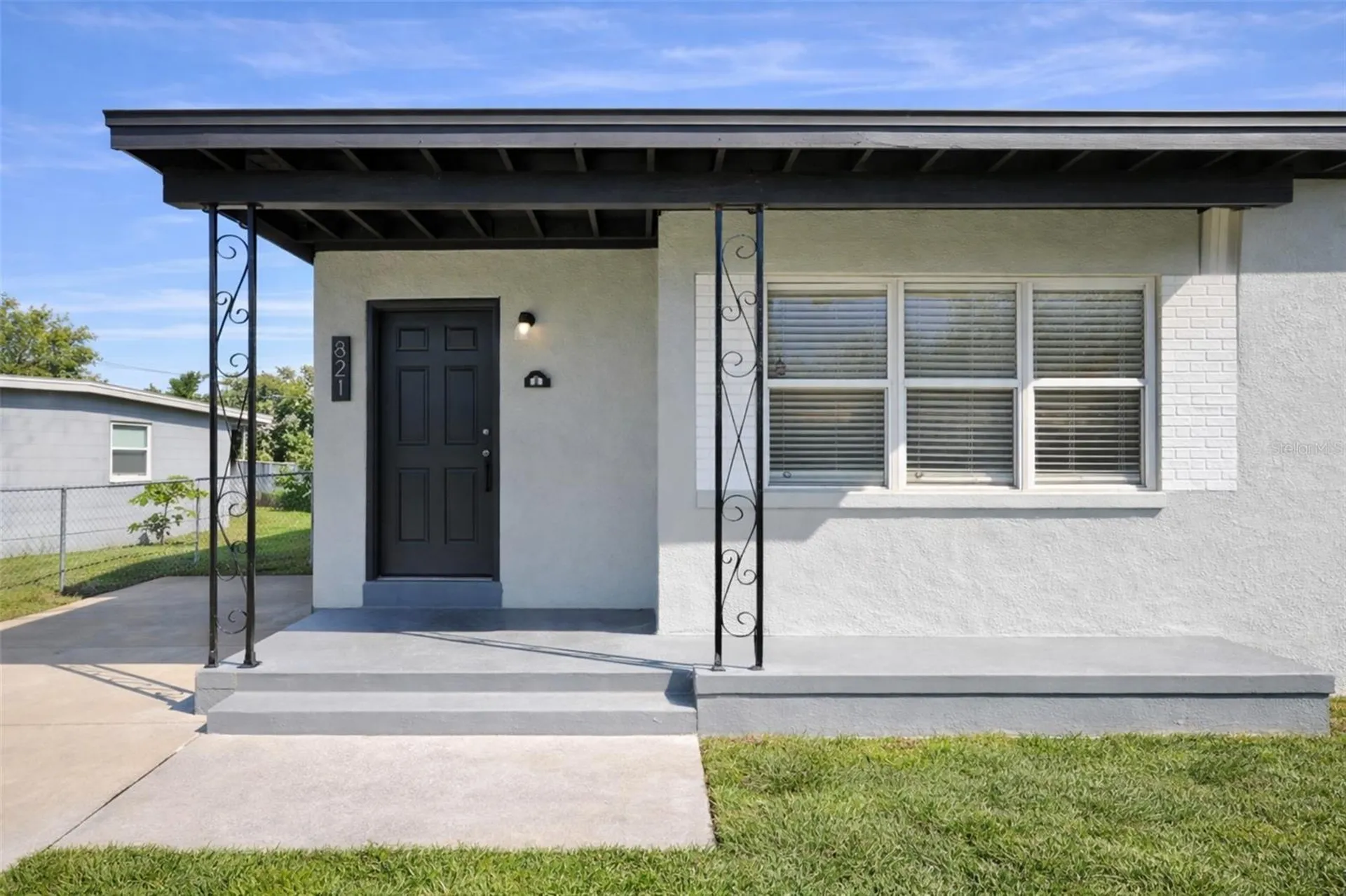 821 S Solandra Drive Orlando FL 32807