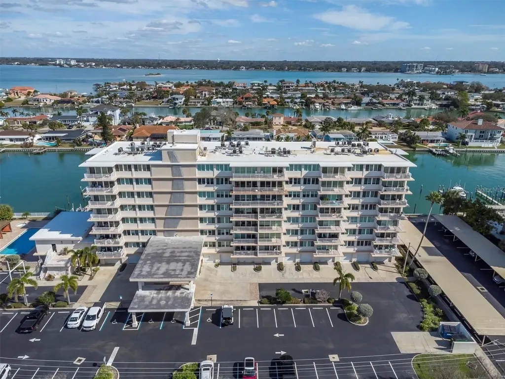 223 Island Way Clearwater FL 33767