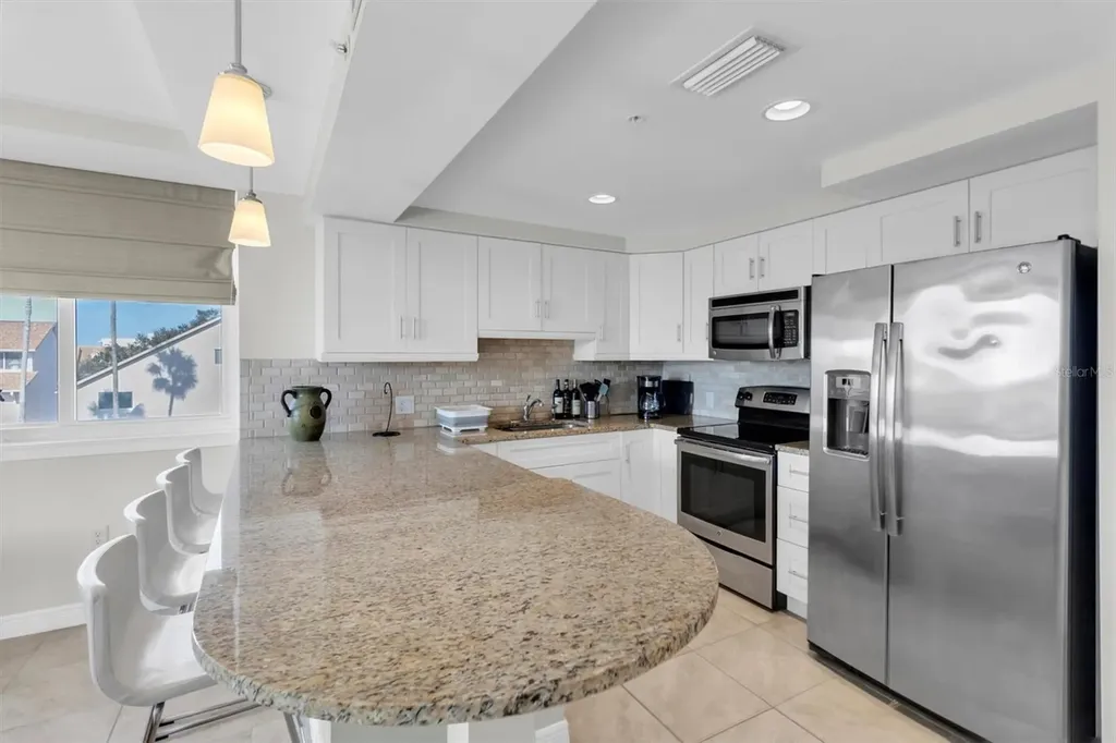 223 Island Way Clearwater FL 33767