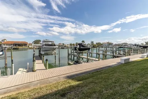 223 Island Way Clearwater FL 33767