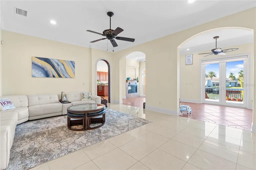 3952 Versailles Drive Tampa FL 33634