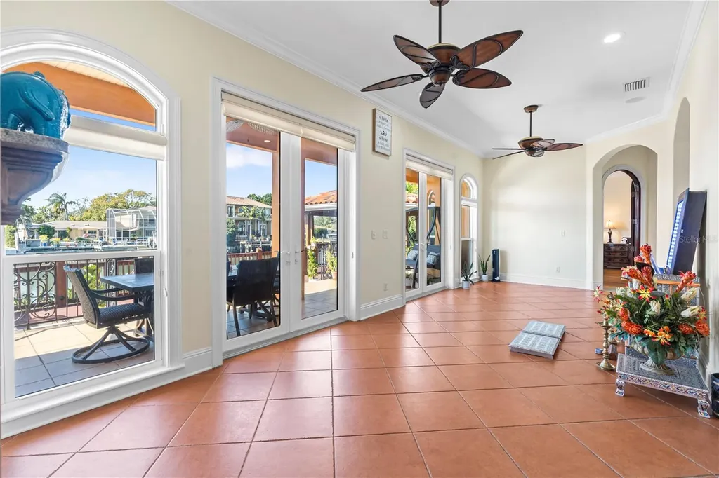 3952 Versailles Drive Tampa FL 33634
