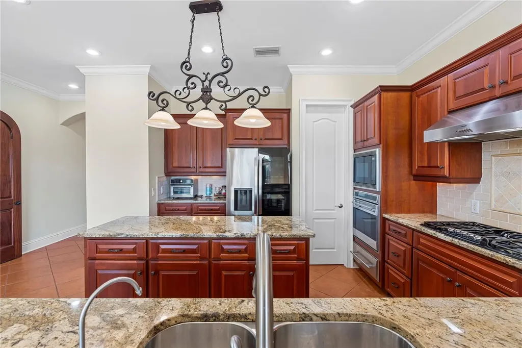 3952 Versailles Drive Tampa FL 33634