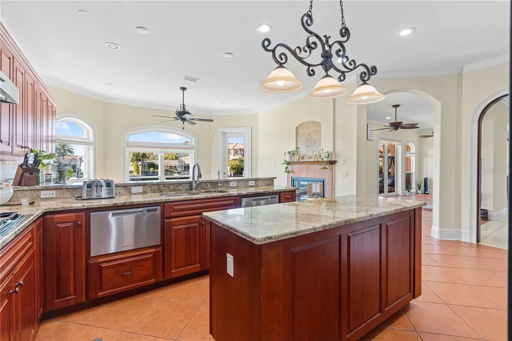 3952 Versailles Drive Tampa FL 33634