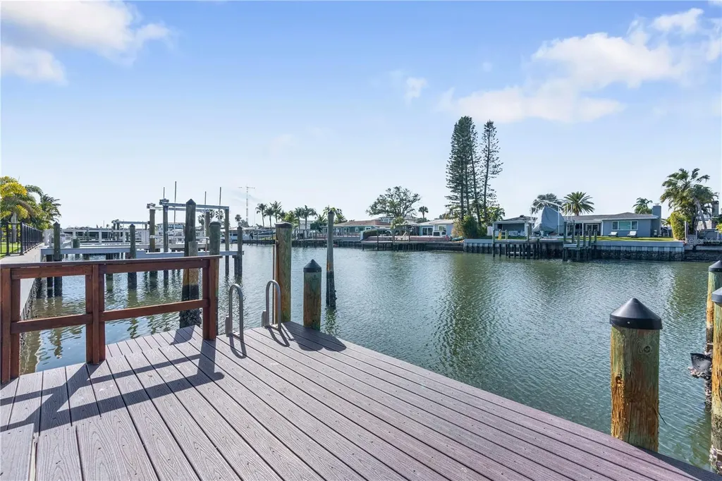 3952 Versailles Drive Tampa FL 33634