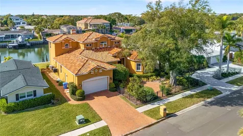 3952 Versailles Drive Tampa FL 33634