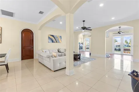 3952 Versailles Drive Tampa FL 33634