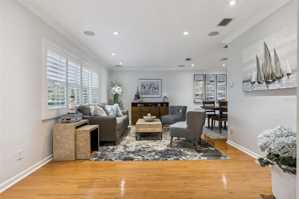 6007 Linneal Beach Drive Apopka FL 32703