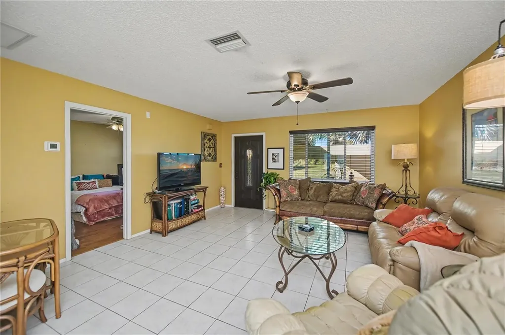 242 Annapolis Lane Rotonda West FL 33947