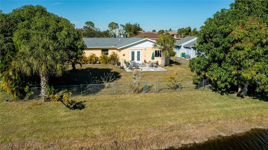 242 Annapolis Lane Rotonda West FL 33947