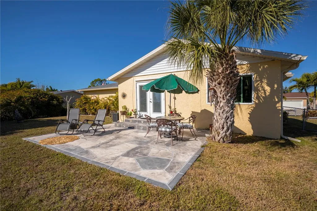 242 Annapolis Lane Rotonda West FL 33947