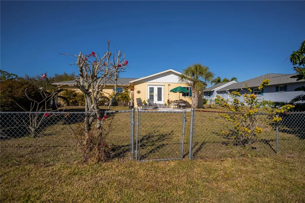 242 Annapolis Lane Rotonda West FL 33947