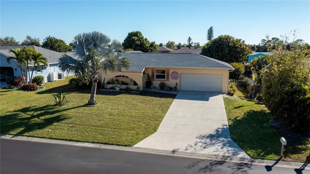 242 Annapolis Lane Rotonda West FL 33947