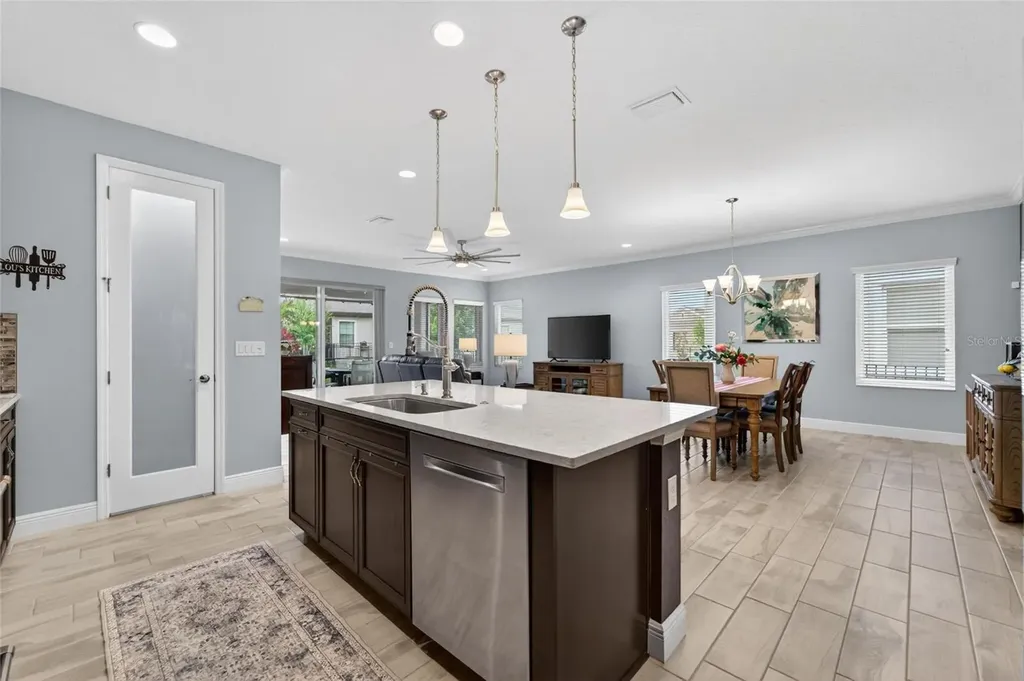 7406 Futura Place Apollo Beach FL 33572
