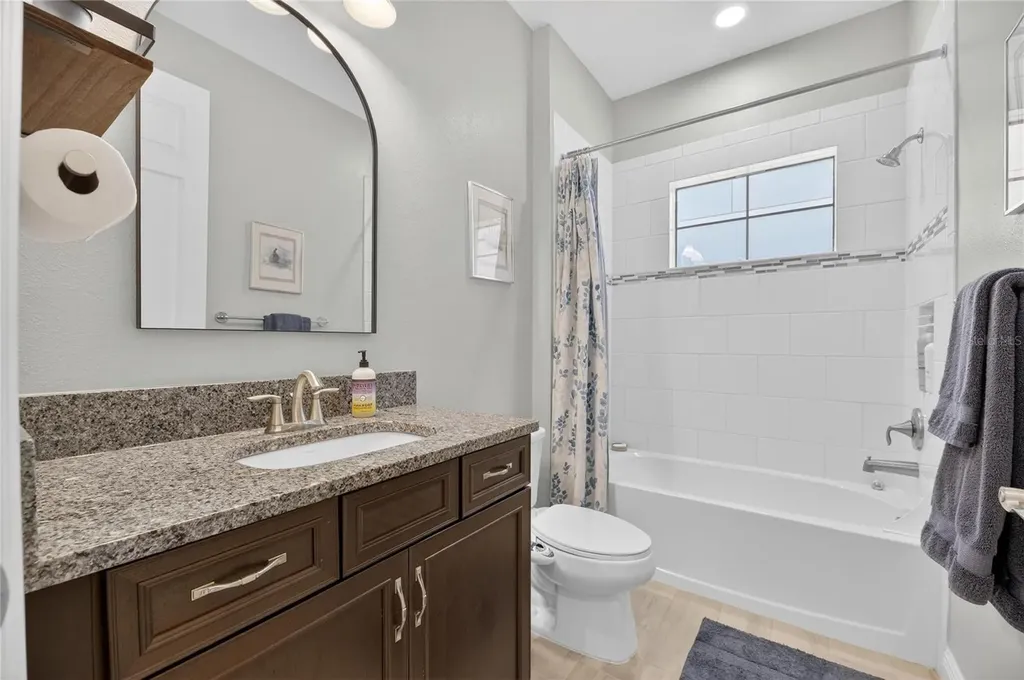 7406 Futura Place Apollo Beach FL 33572