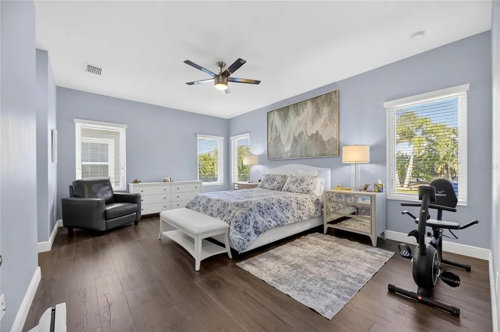 7406 Futura Place Apollo Beach FL 33572